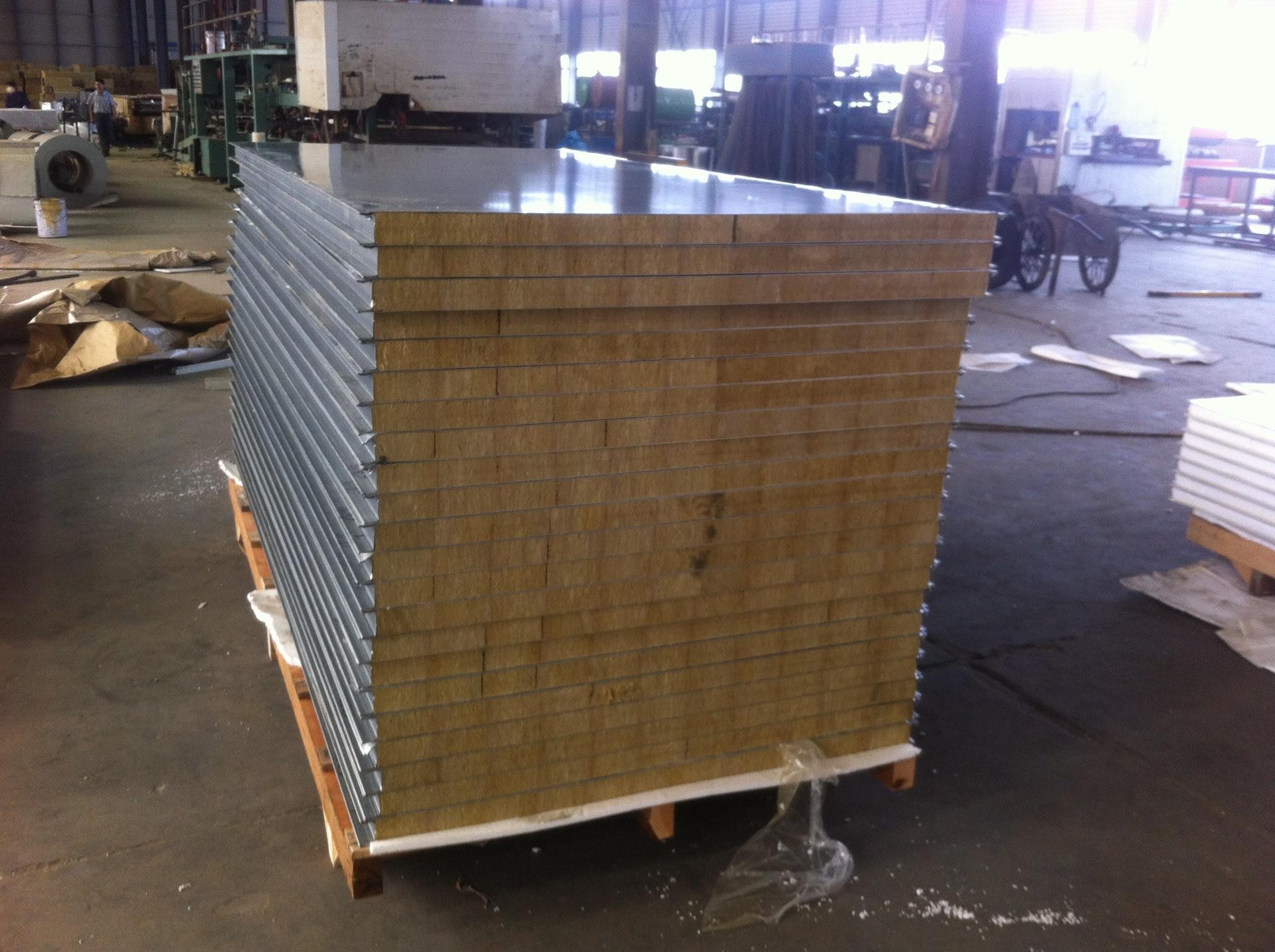 湖州彩钢岩棉复合板厂家企业品牌--双通道生产设备厂家(图1)