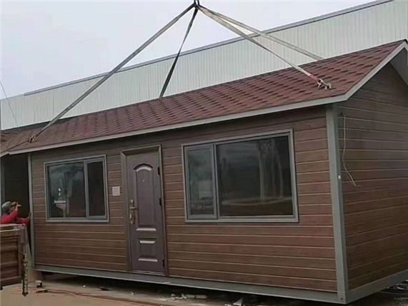 哈尔滨市怀金属材料有限公司引进国际先进的夹芯板生产流水线(图2)