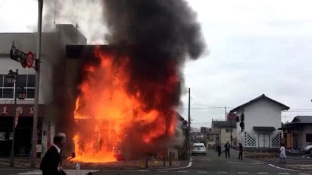 彩钢瓦彩钢瓦房为什么要拆除？优点和用途如此广泛的彩钢瓦(图8)