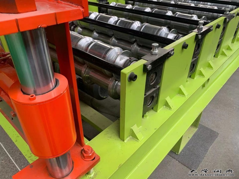 山东介绍压瓦机设备内径主轴的操作事项及添加时间介绍(图4)