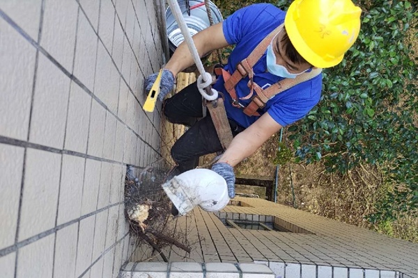 镇远飘窗防水补漏，一流的技术贴心的服务!(组图)(图4)