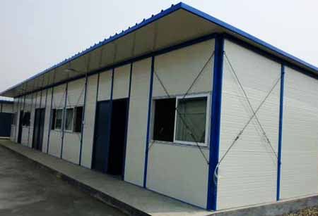 祈虹彩钢公司生产活动房、异行、彩钢房、岗亭、可移动的厂家(图2)