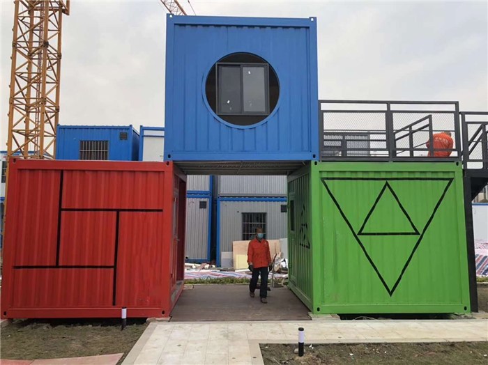 彩钢房安装 包头市新星彩板钢构制造有限公司价格说明：报价仅供参考，厂家(图2)