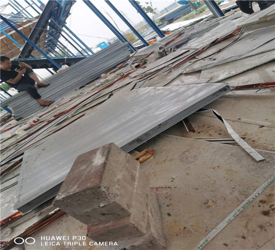 二手彩钢房漏水怎么解决：彩钢房能安装窗帘吗(图1)