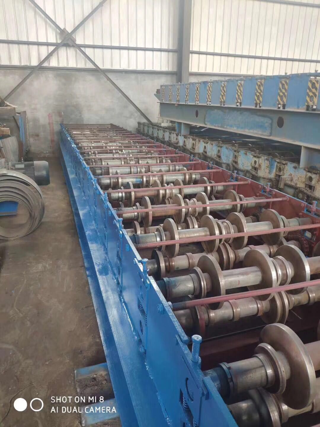 彩用45度揽口咬合安装，使屋面屋面防水效果更好。(图7)