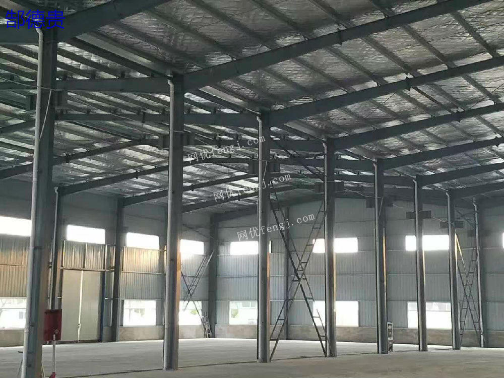 山东二手钢结构厂房的修建首要分成下列部分：埋件(图5)