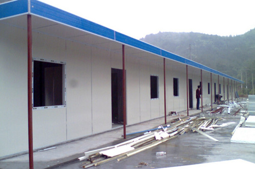 彩钢房安装步骤钢房特点及注意事项！小编为(图2)