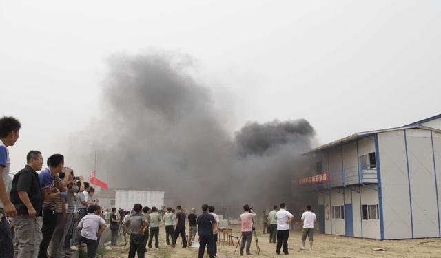 有人好奇，为何彩钢瓦房非禁？非拆不可？农民为何对其钟爱？(图1)