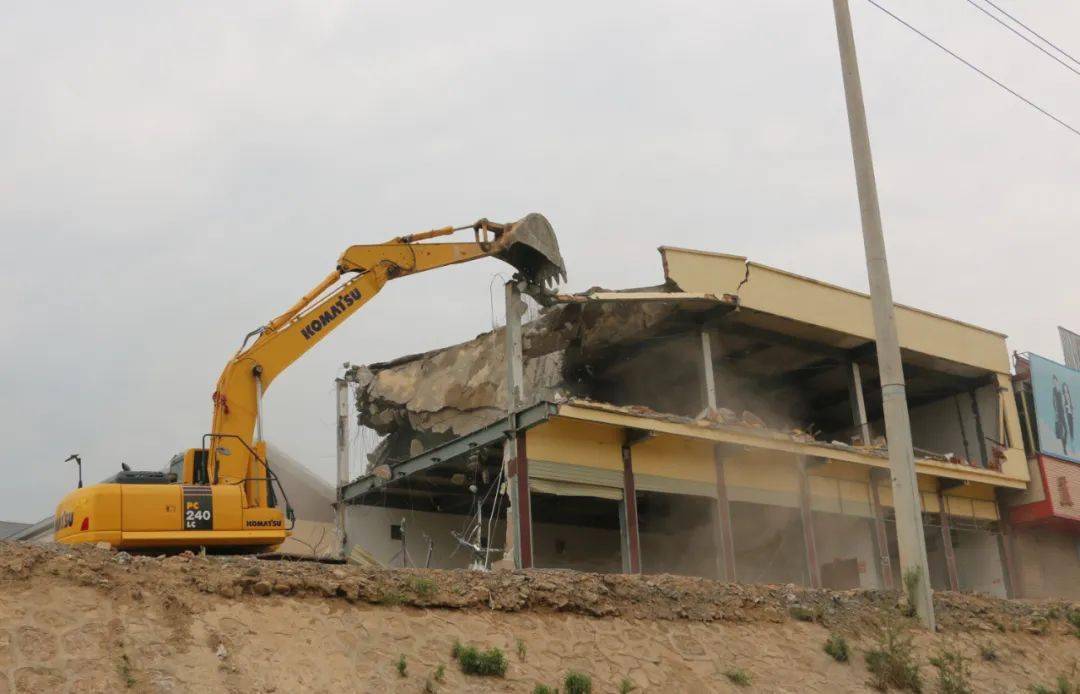 

拆除旧货市场耗资50万元拆除一小区的高空违建要花160万元(图4)