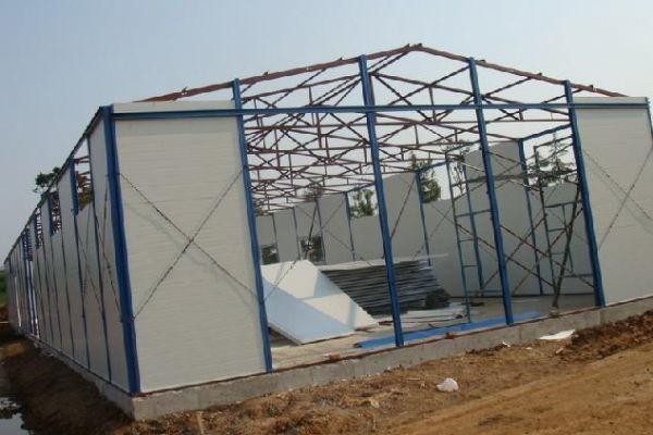 北京艾诺伟业钢结构有限公司搭建安装彩钢板（960型A级防火）(图1)