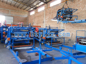 泡沫复合板机能一次性复合成瓦楞型复合板,型彩钢夹芯板复合流水线设备(图1)