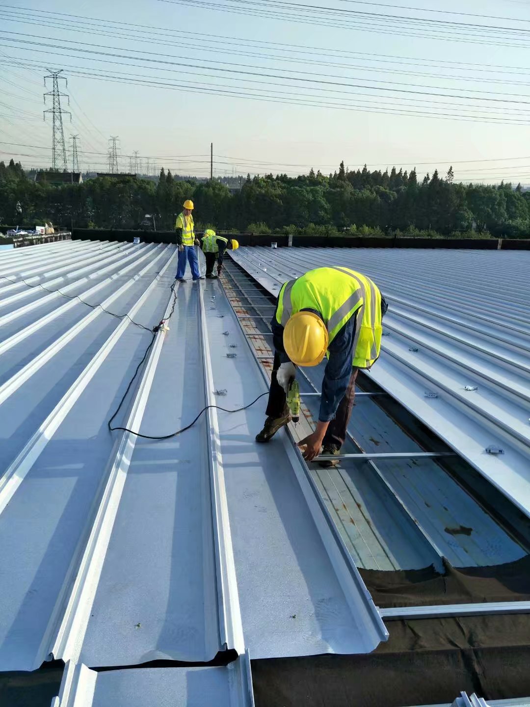 
祈虹彩钢活动房厂家专业拆装活动房，拆装彩钢房260㎡(图2)