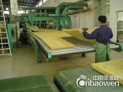 等一系列工艺过程而制得的一种无机纤维板性能(图7)