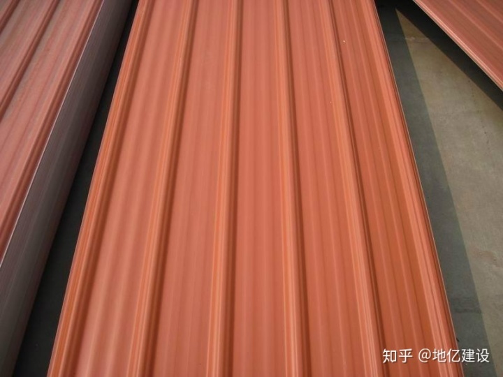 彩钢瓦建筑材料露水需要停止施工的原因及解决办法！！(图3)