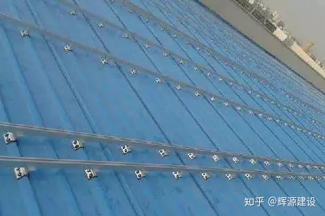 彩钢瓦屋面建设要求彩钢屋面光伏发电项目的布置方式布置
(图24)