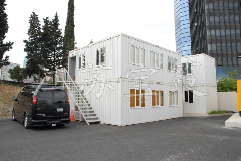 中航钢结构彩钢瓦活动板房_泡沫岩棉房_住人集装箱房(图5)