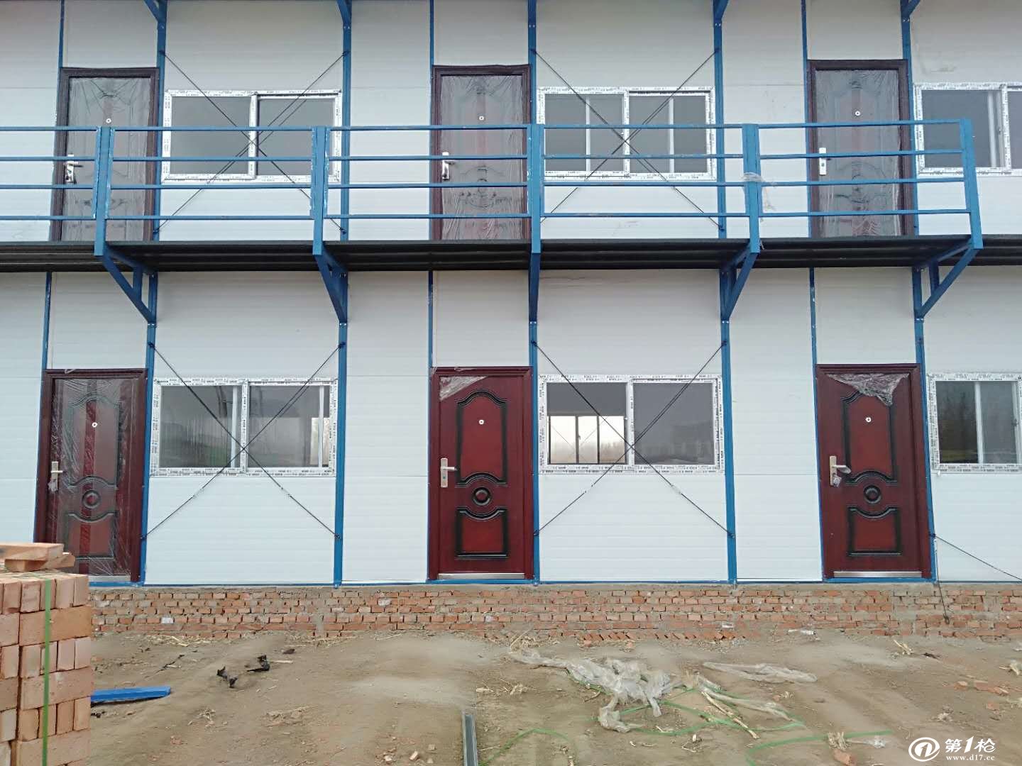 
彩钢房磷镁活动房板材的特点及安装产品的区别


(图4)