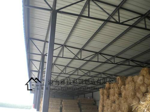 铁皮厂房板房简易棚雨棚锌瓦工程施工以及回收材料；
(图2)