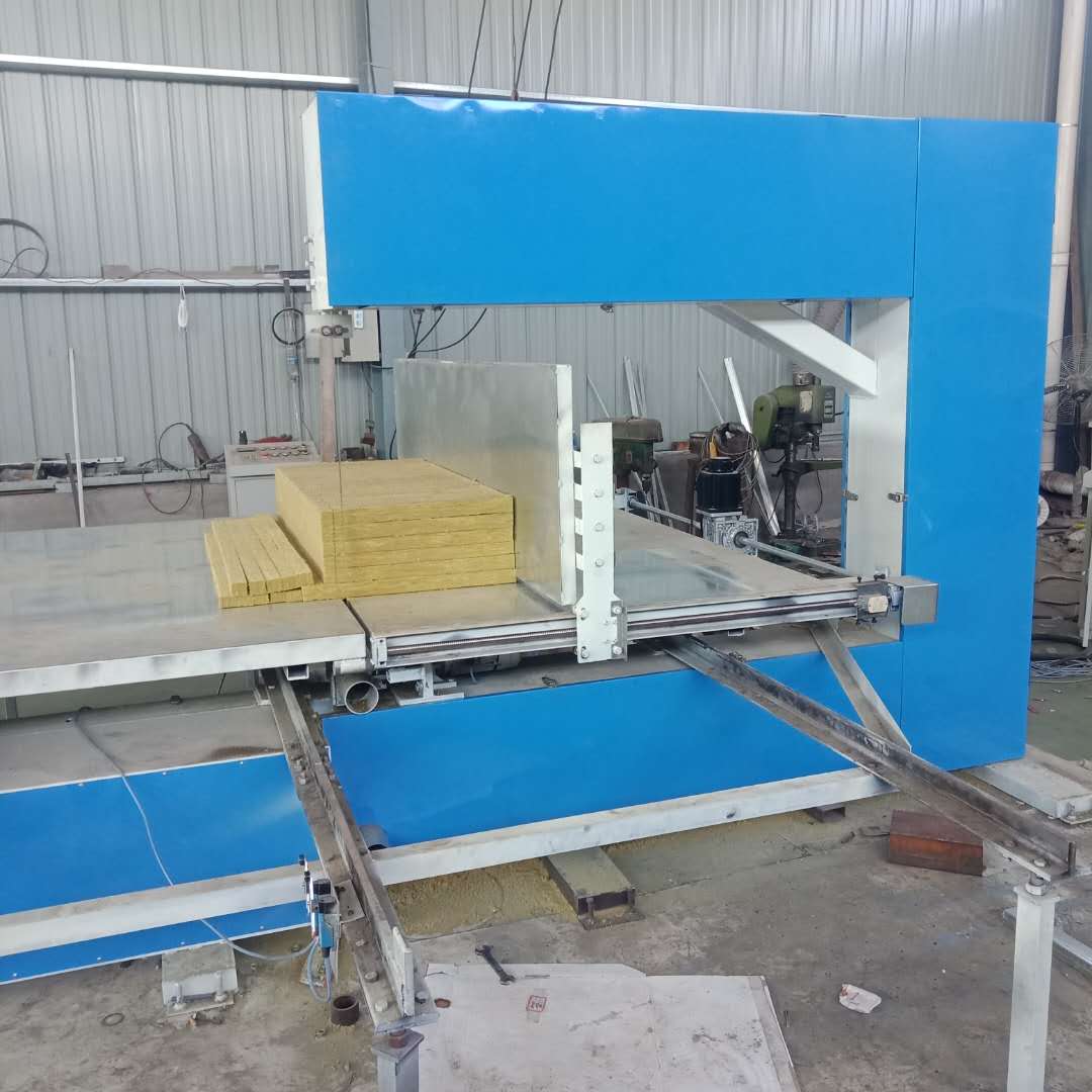 外墙免拆模板一体板设备FS保温结构生产线切割锯(图5)