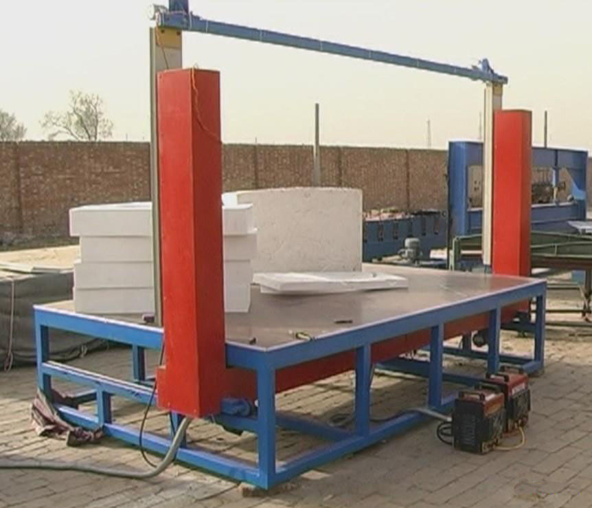 外墙免拆模板一体板设备FS保温结构生产线切割锯(图6)