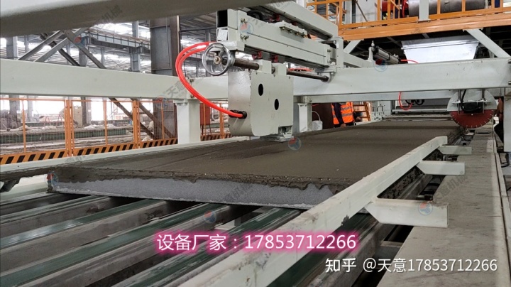 免拆模板是用高标号的水泥、防腐钢格网、纤维物质
(图5)