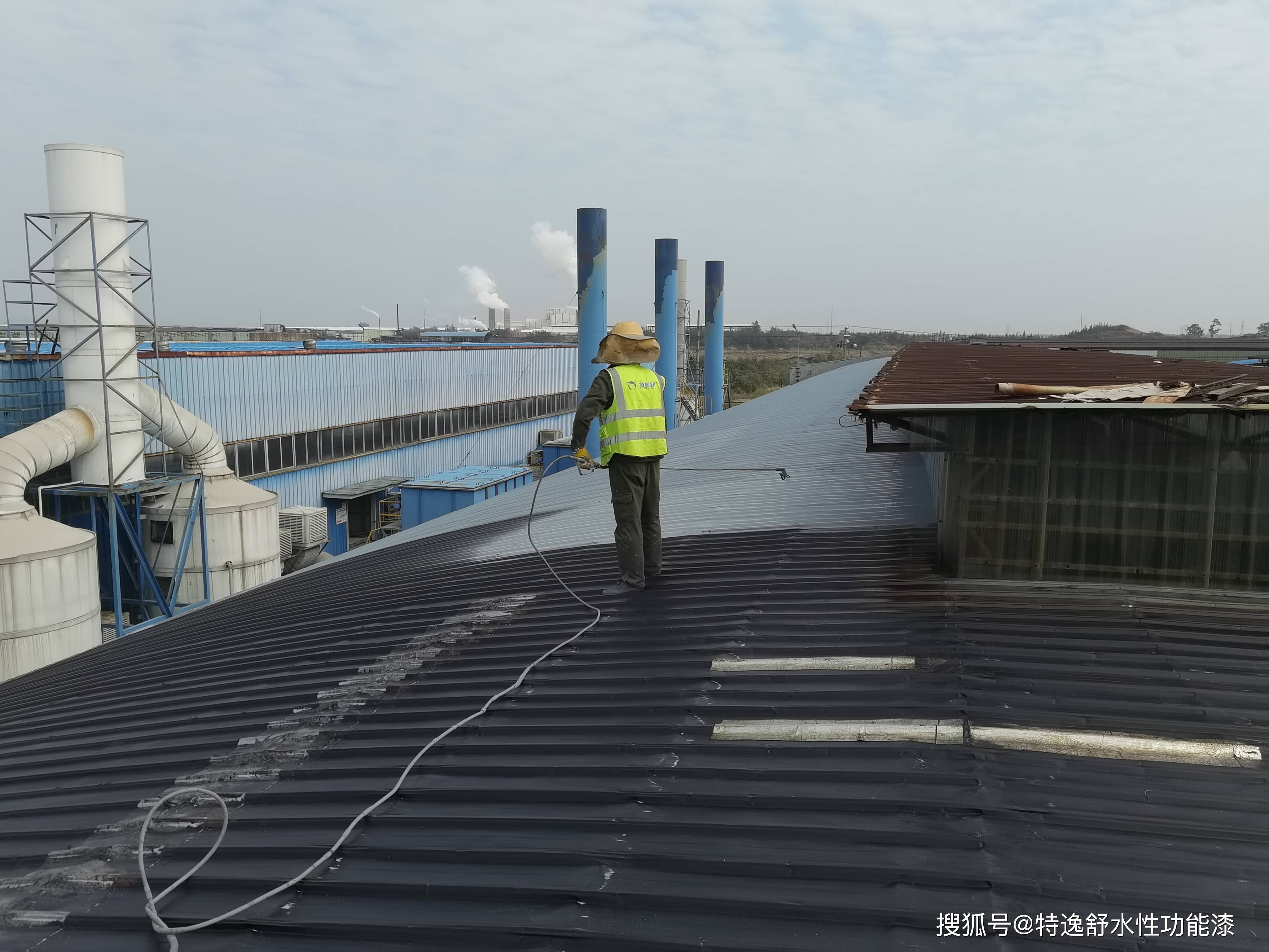 农村人的生活越来越来好，房屋也不是以前的瓦了(图2)