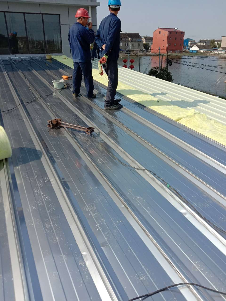 农村房子彩钢瓦房顶安装步骤是怎样的呢的?小编(图2)