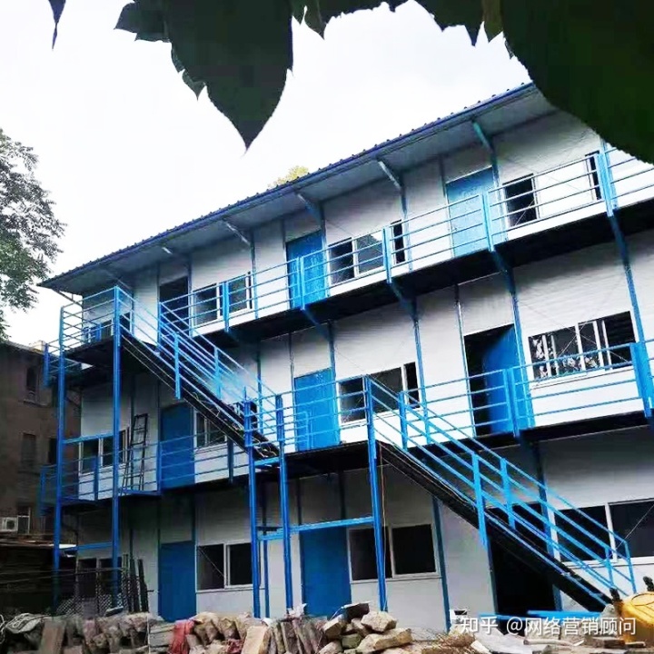 救灾活动板房为钢木结构，简单居住方便实用的选择


(图7)