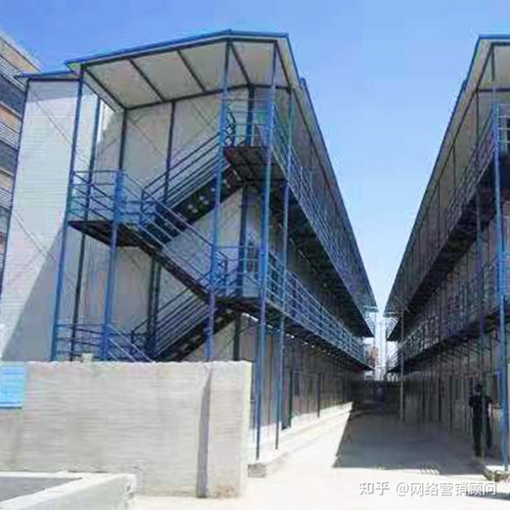 救灾活动板房为钢木结构，简单居住方便实用的选择


(图8)