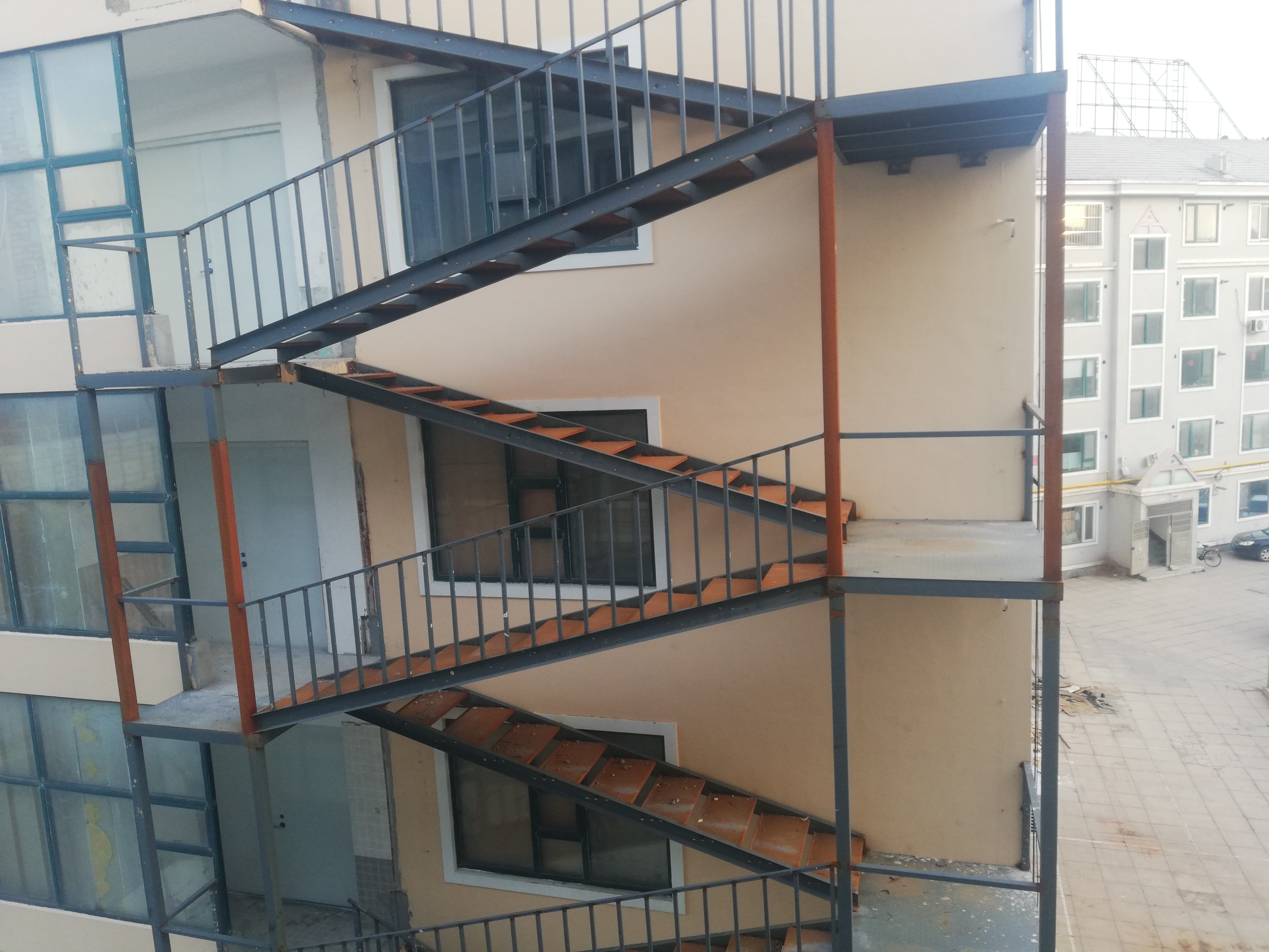 哈密彩钢房单价格计算--哈密彩钢厂彩钢房为(图2)