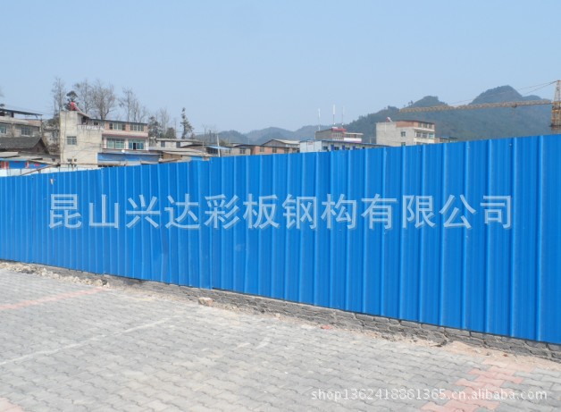 远离热源有人想在彩钢板房内设置厨房，则需要有隔温层(图2)