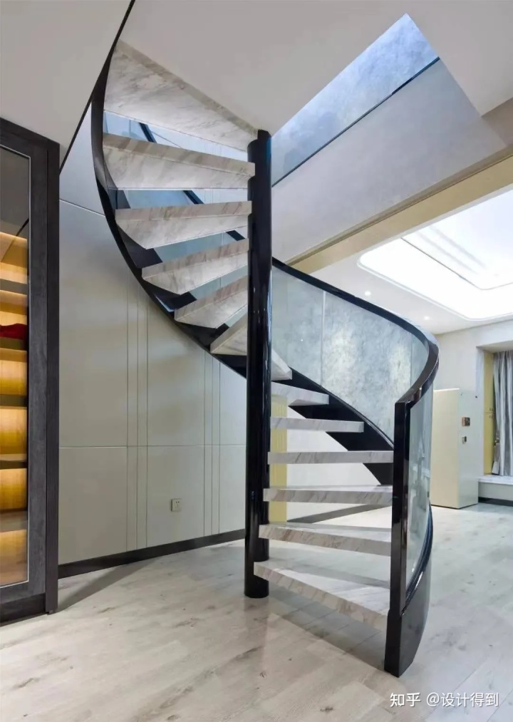 彩钢房设计 近几年提的就是“旋转楼梯”，只能告诉你！(图35)