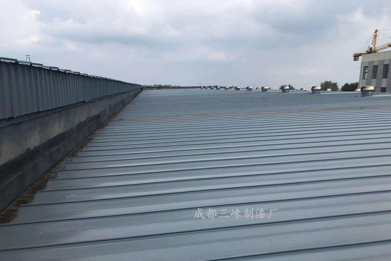 农村厂房屋顶彩钢屋面翻新,哪一个更合适??(图1)