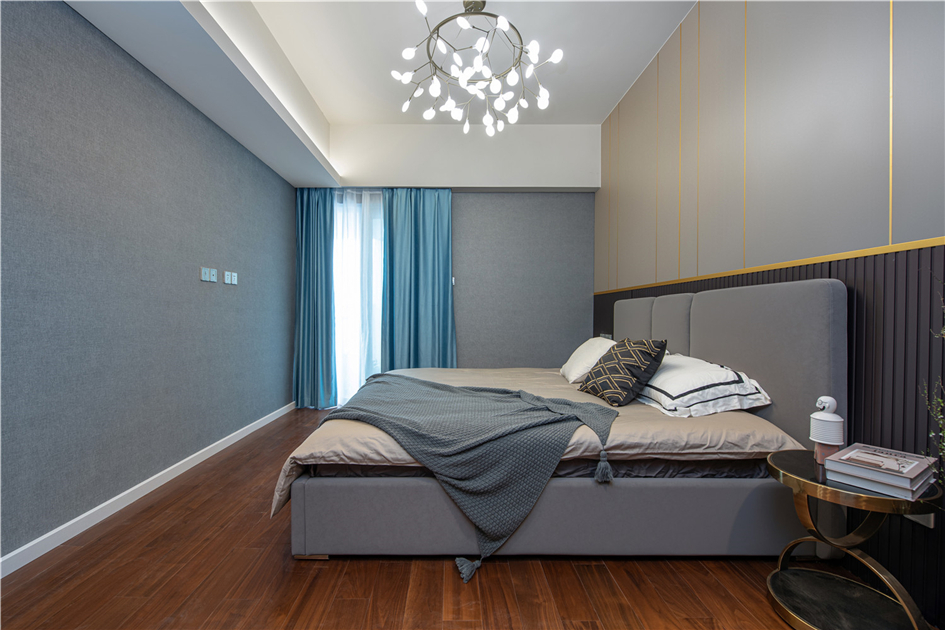 钢板房造价自然要比传统的钢筋水泥建造的房屋低得多(图4)