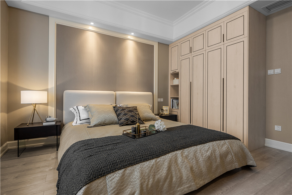 钢板房造价自然要比传统的钢筋水泥建造的房屋低得多(图8)