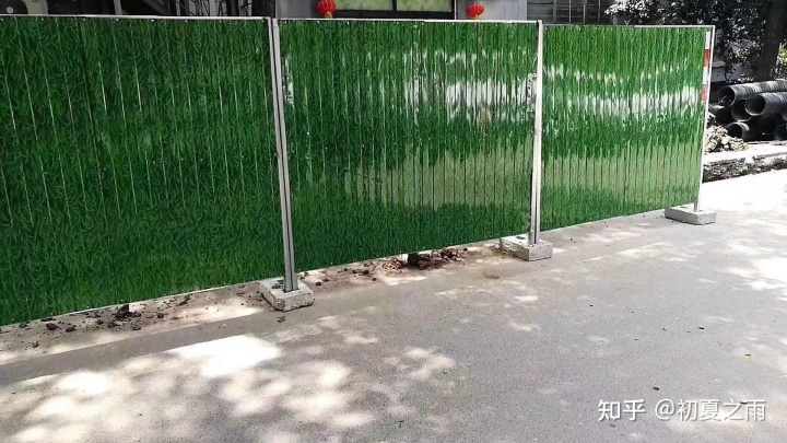 绿色草皮围挡有什么好处？工地彩钢围挡的品质(图3)
