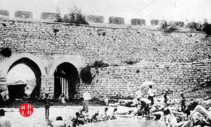 济南的西城门就是泺源门水源头趵突泉(组图)(图4)