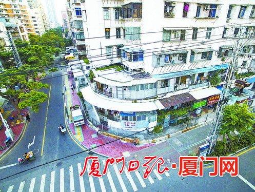 彩钢房窗户安装图 厦门推进灾后恢复重建与城市建设管理再提升(组图)(图8)