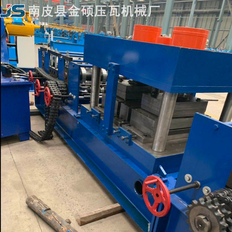 安宁农业大学明天要焊工两人,护栏网围墙安装350一天(组图)(图1)