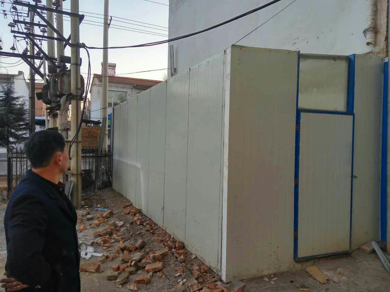 绿园区辽阳街便民疏导点过去占道彩钢房被全部拆除(图8)