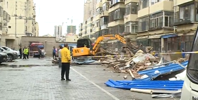 社区办公室联合青山区城市管理综合执法局集中拆除春光小区13号违建(图14)