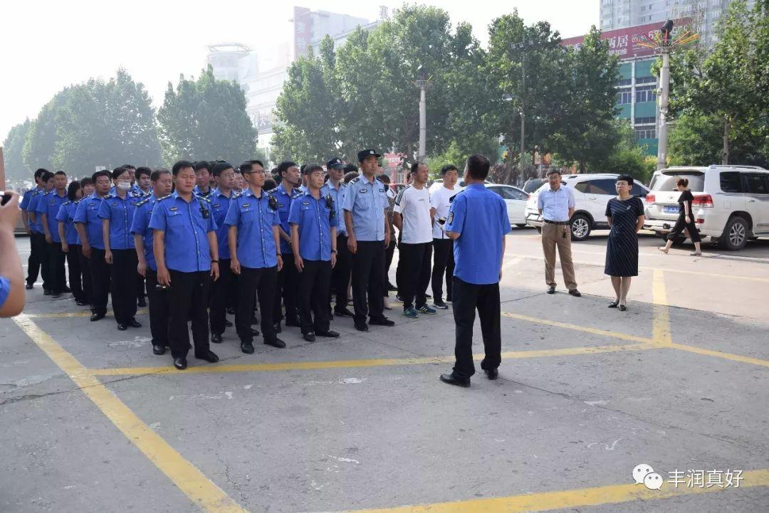 二手彩钢设备 区城管执法局联合公安、浭办等单位统一行动依法对曹雪芹西道原家兴违章建筑进行拆除(图4)