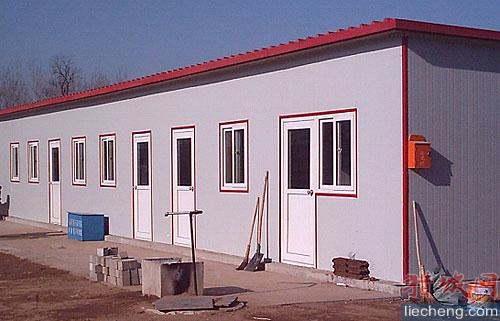 二手彩钢设备 区城管执法局联合公安、浭办等单位统一行动依法对曹雪芹西道原家兴违章建筑进行拆除(图8)