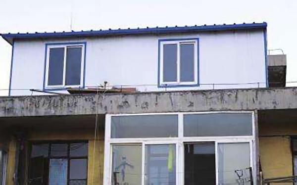 农村盖房子用了房顶不保温，那冬天室内冷飕飕的可真受不了！(图1)