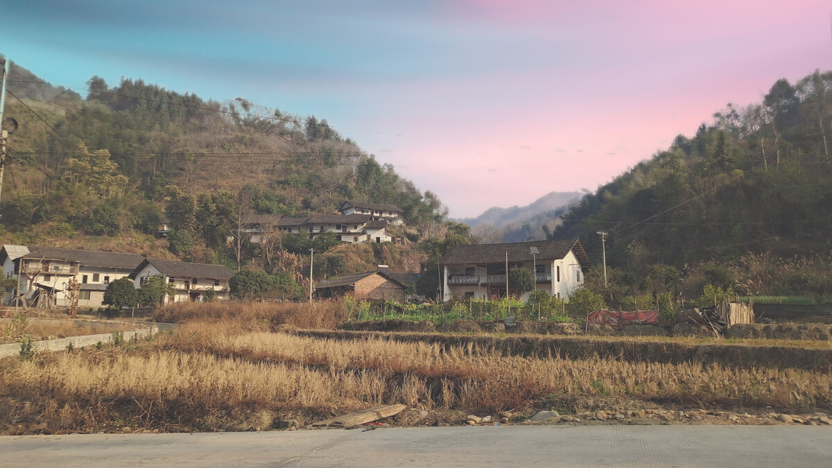 西宁彩钢房 多秀村“美丽乡村”建设工作落到实处乡多秀村到了！(图2)