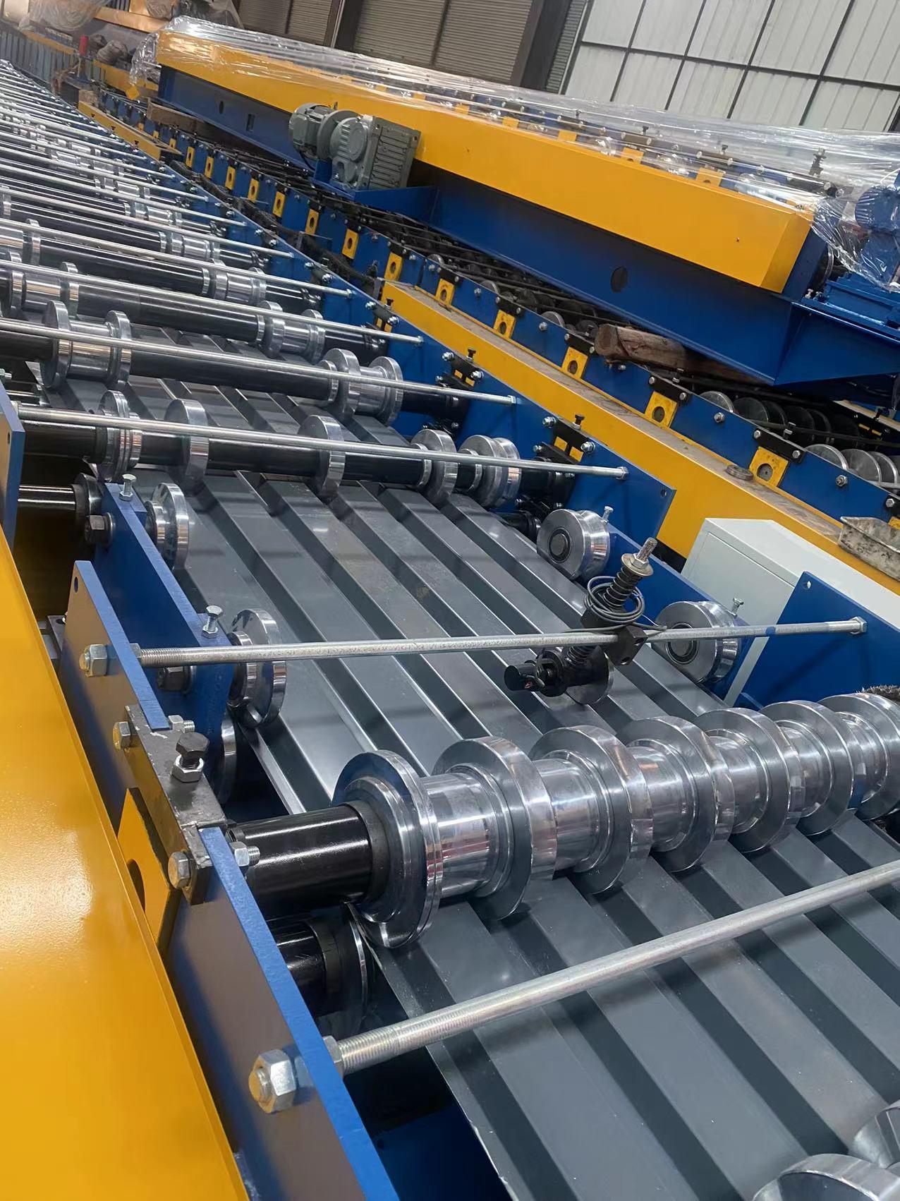 820型楼承板机设备主要特点及适应主体钢结构快速施工(图2)