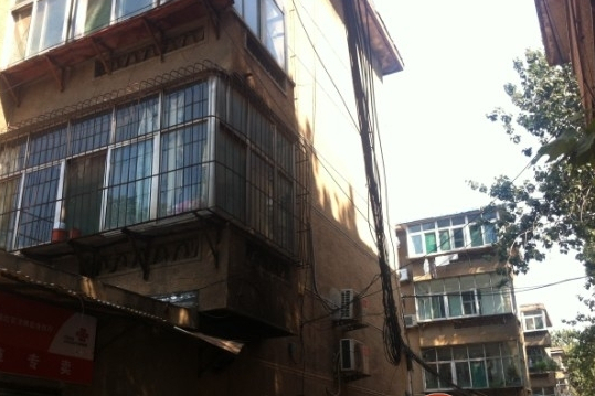 一位顶楼住户用水泥混凝土建阳光房楼体能安全吗？(图3)