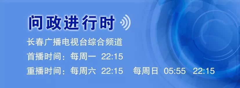 万盛中央一品小区后侧违规搭建彩钢房与周边环境格格不入被责令拆除(图1)
