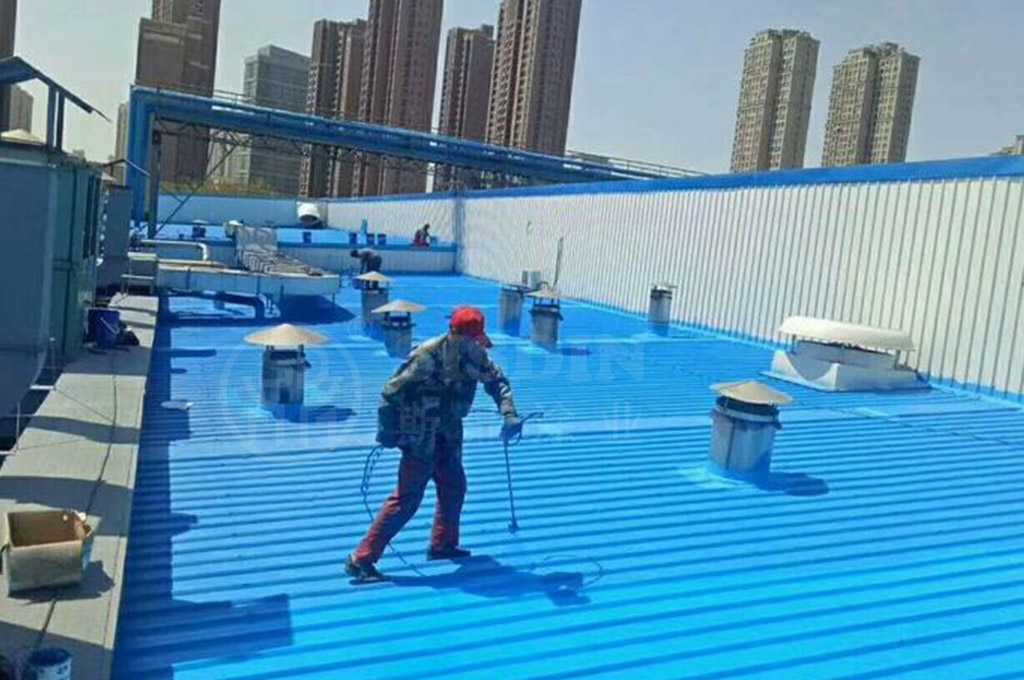 水性彩钢瓦翻新专用漆施工基本没有什么刺激味道，浅谈几点(图4)