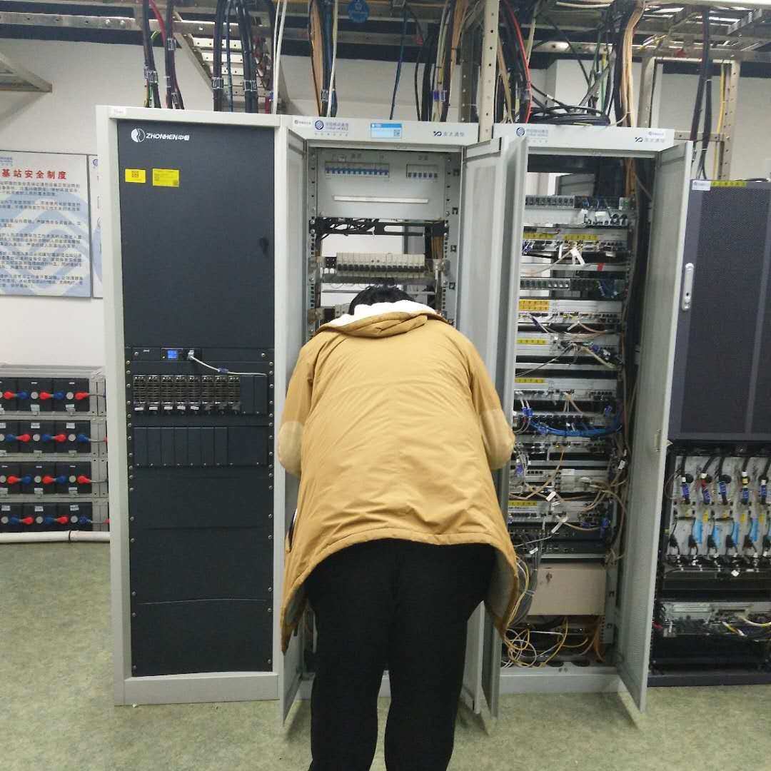 齐齐哈尔新闻网11月1日讯（张帆武童董野）向晖北街废品站藏匿于铁塔之下(图4)